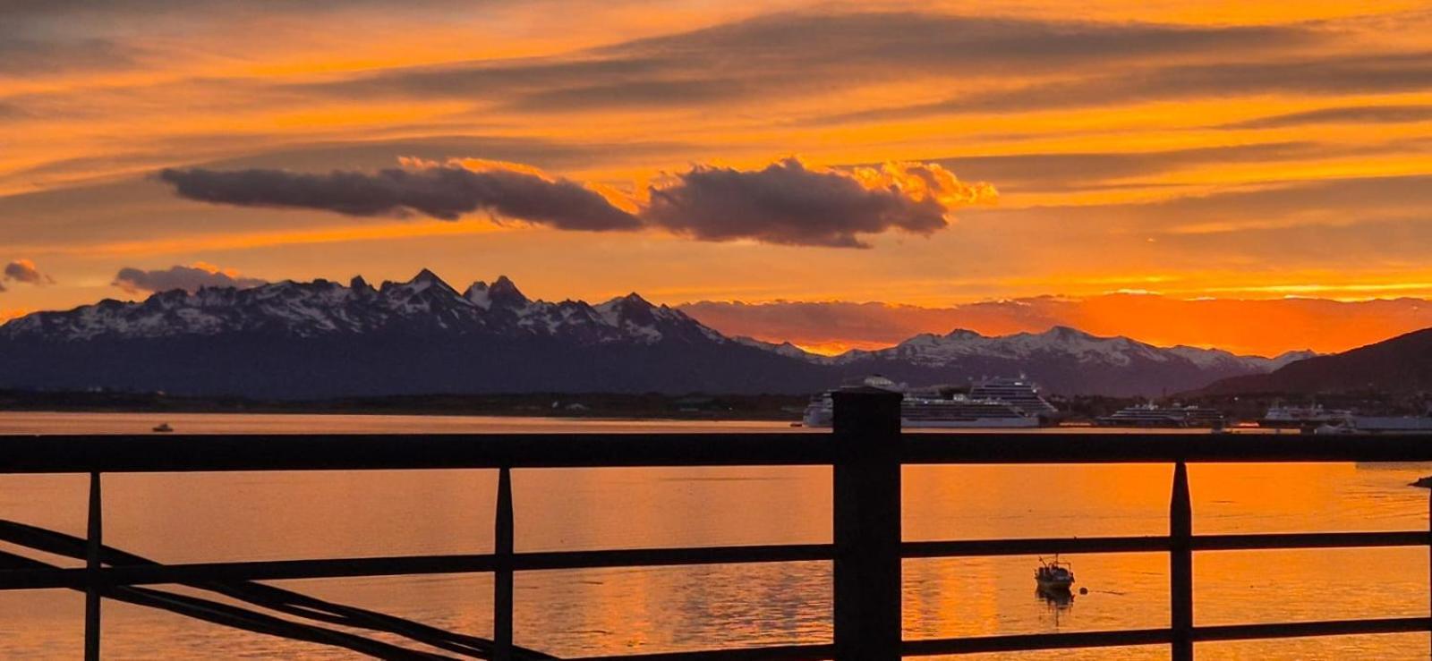 Balcones Del Beagle Apart Ushuaia Buitenkant foto